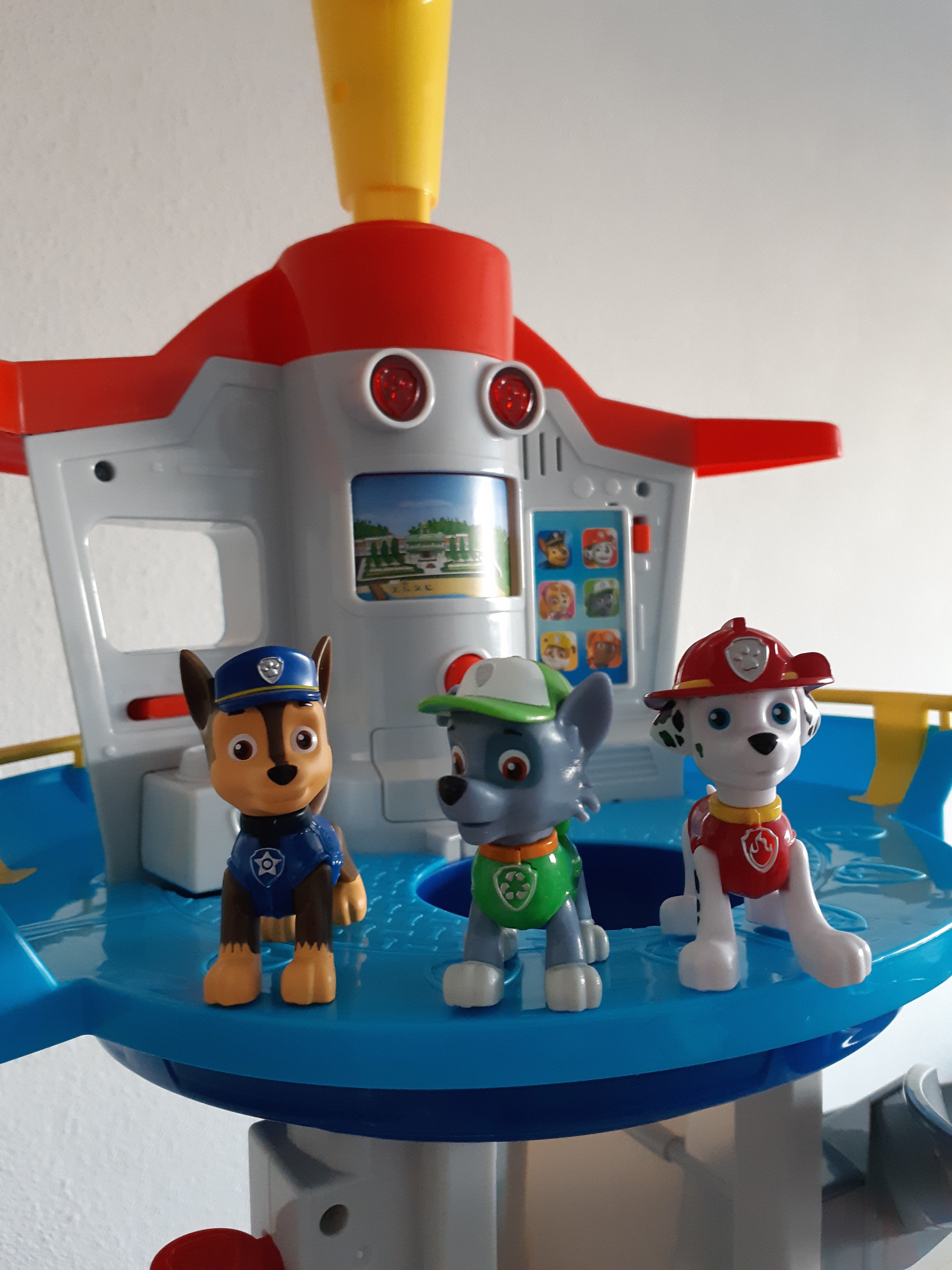Paw Patrol Play Tower with Vehicles and Figures