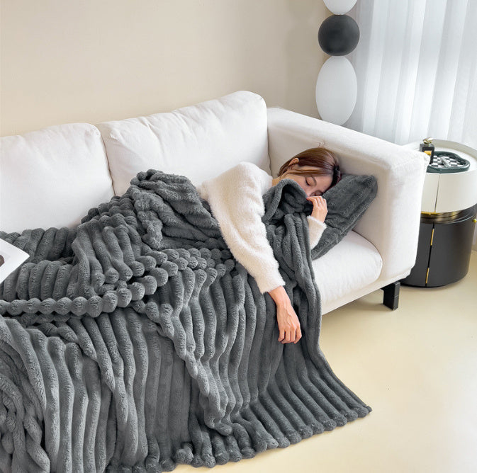 WarmHug Blanket - Ultimate Comfort for Cold Winter Evenings
