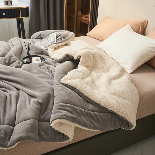 SoftHug Luxe Fleece Warm Blanket