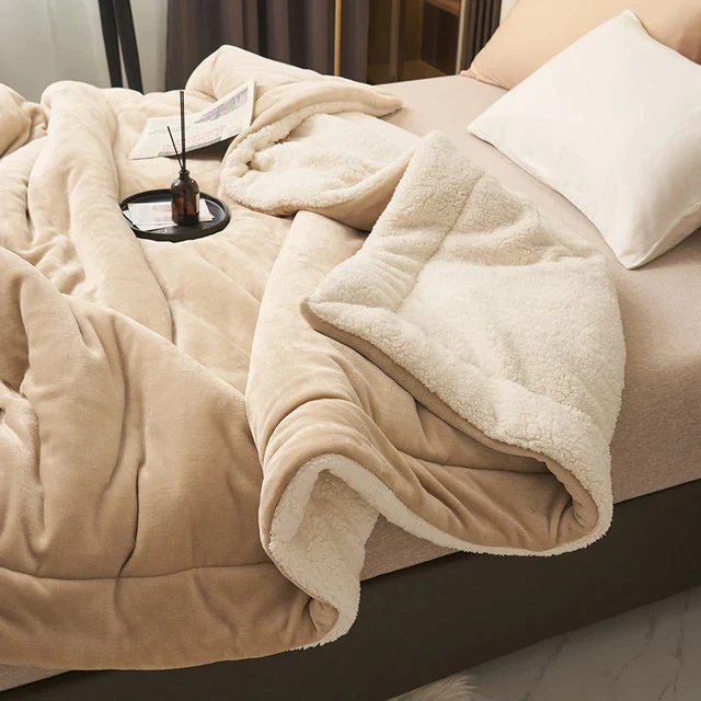 SoftHug Luxe Fleece Warm Blanket