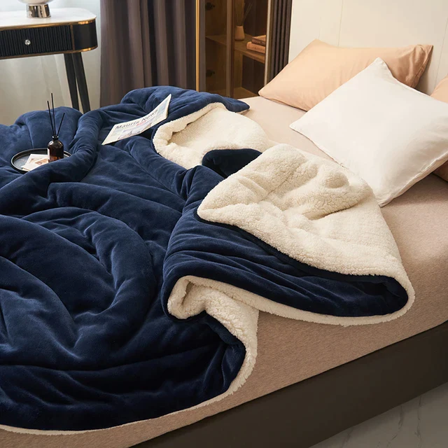SoftHug Luxe Fleece Warm Blanket