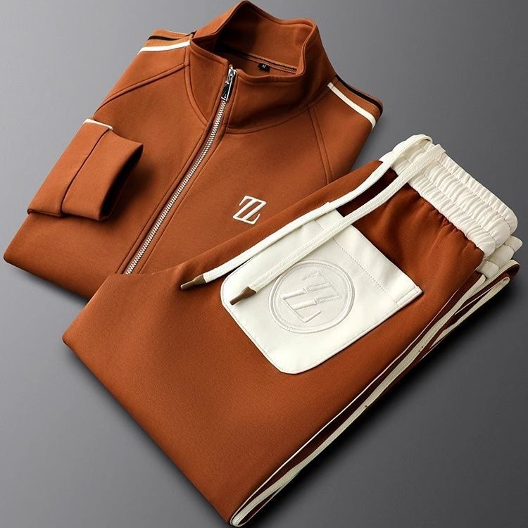 FlexiSport Men's Tracksuit – Comfortable and Modern Athletic Design